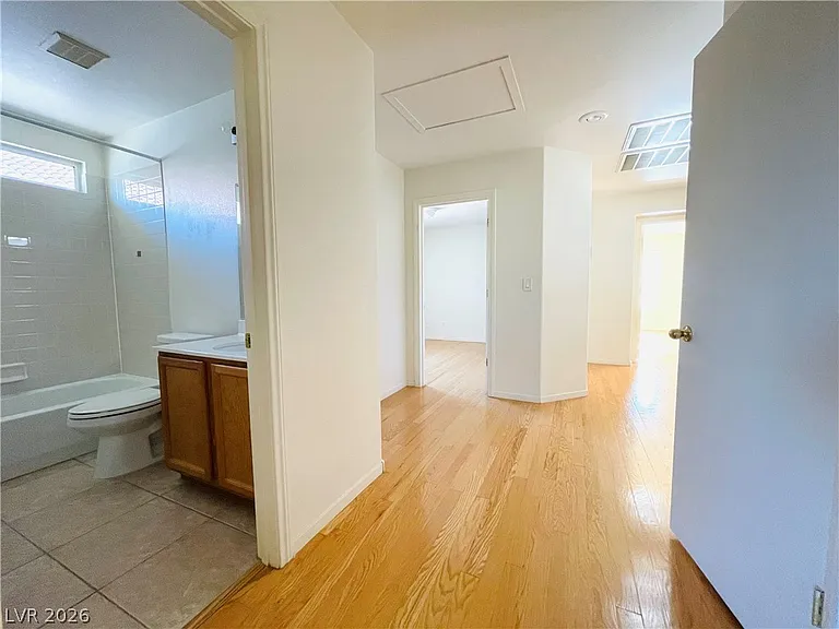 6055 Mild Wind St — Photo 10