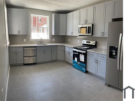 3rd image of 2116 W Cheltenham Ave