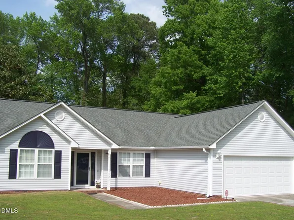 121 Aspen Cir, Clayton, NC 27520
