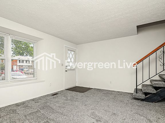 4th image of 7751 Mount Hood Dr