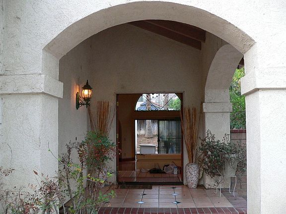 3rd image of 2997 Pembroke Cir