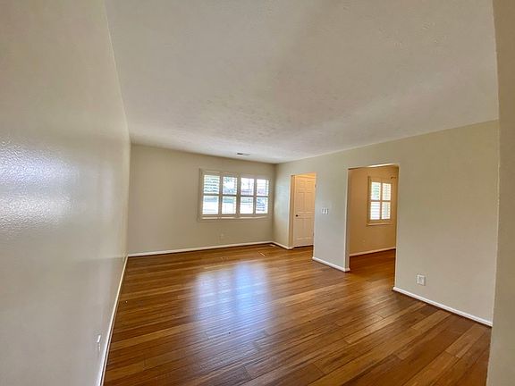 4th image of 4230 Carthel Dr