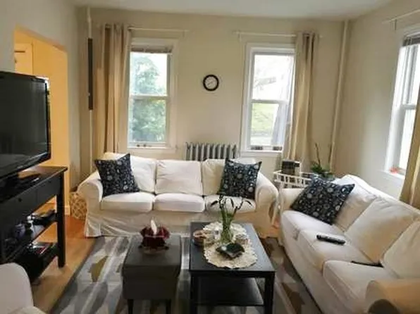 10 Frances St #1, Newton, MA 02461