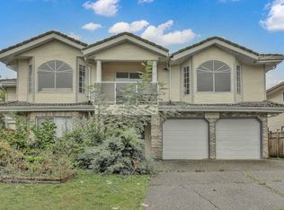 6832 127a St, Surrey, BC V3W1H7