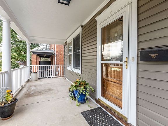4th image of 7 Stanwood St
