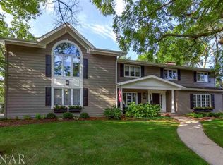 213 Mays Dr, Bloomington, IL