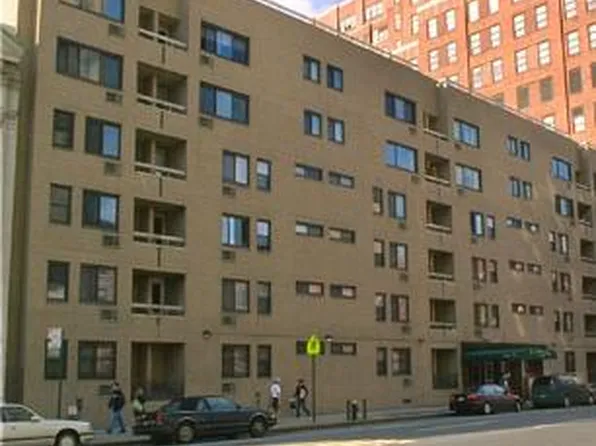 85 Eighth Avenue image 1 of 5