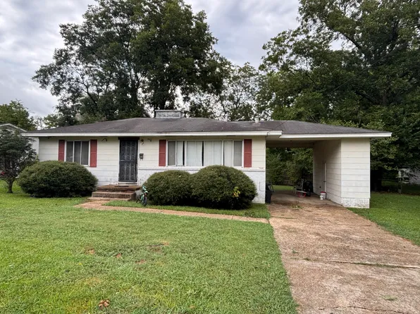 304 Hillcrest Dr, Okolona, MS 38860
