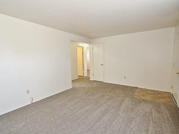 5th image of 410 Murray Ave