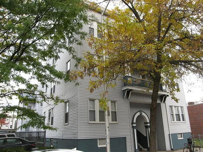 61 Bishop Allen Dr #1 — Photo 7