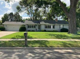 1306 15th St SW, Willmar, MN 56201