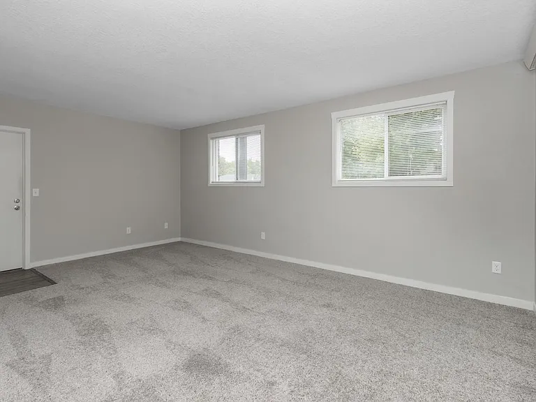 304 4th Ave NW #2 — Photo 5