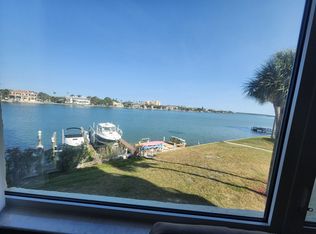736 Island Way APT 205, Clearwater, FL 33767