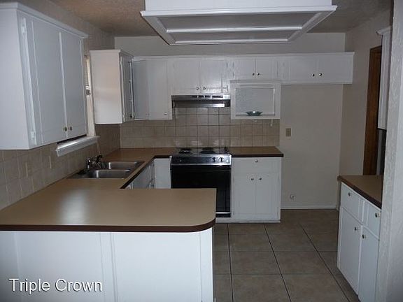 3rd image of 4022 NW Ozmun Ave APT B