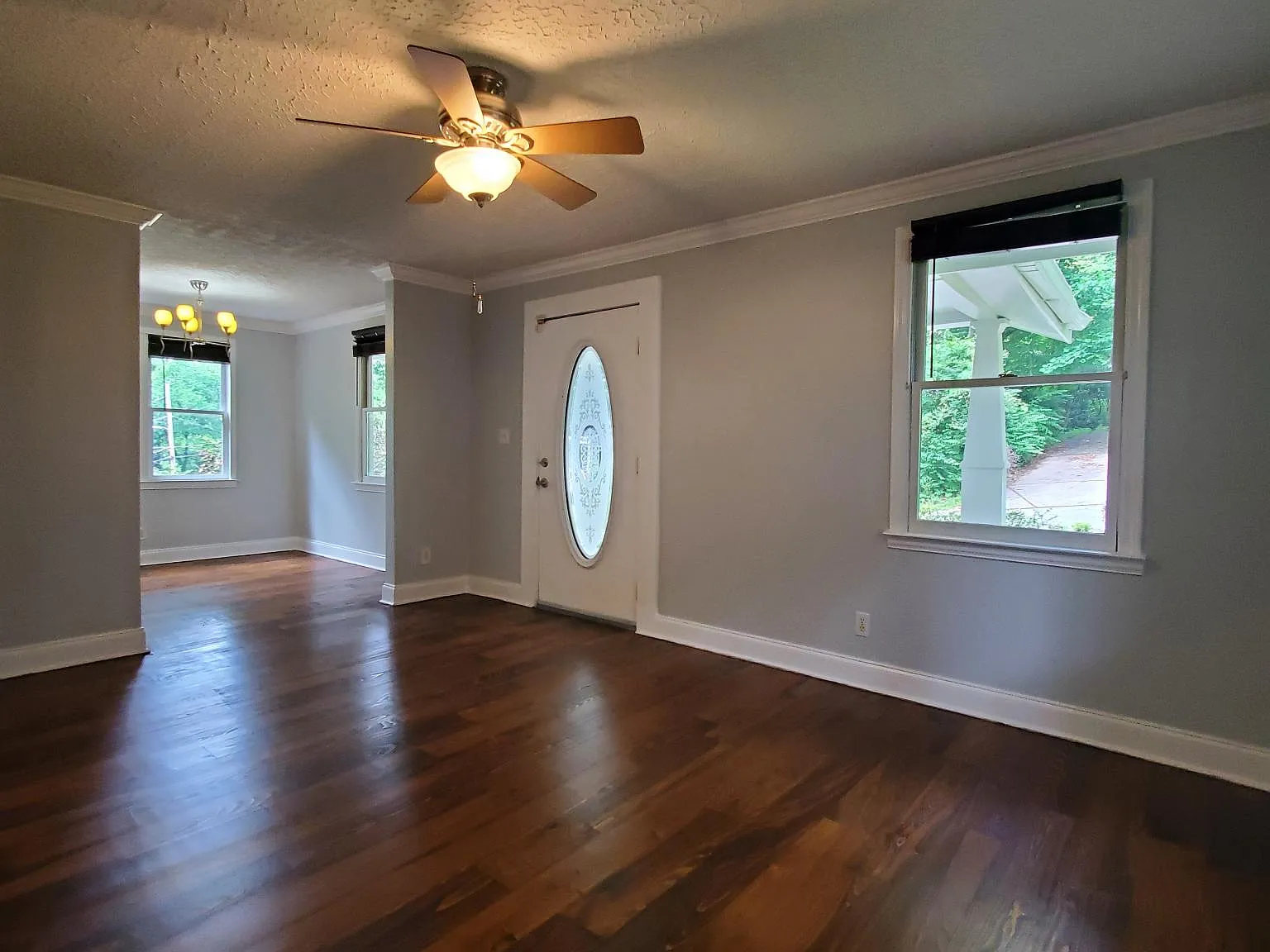 3 bed, 1269 sqft, $2,500 — Photo 3