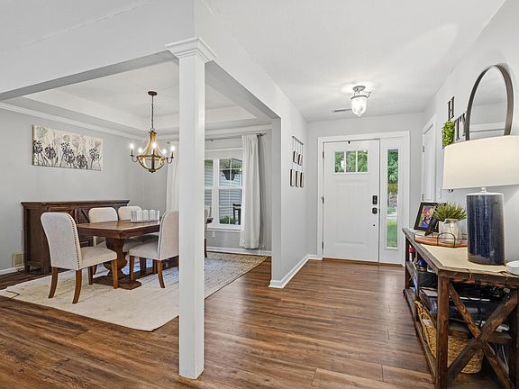 3rd image of 1612 Woodmoor Ct