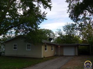 2311 SE 21st St, Topeka, KS 66607