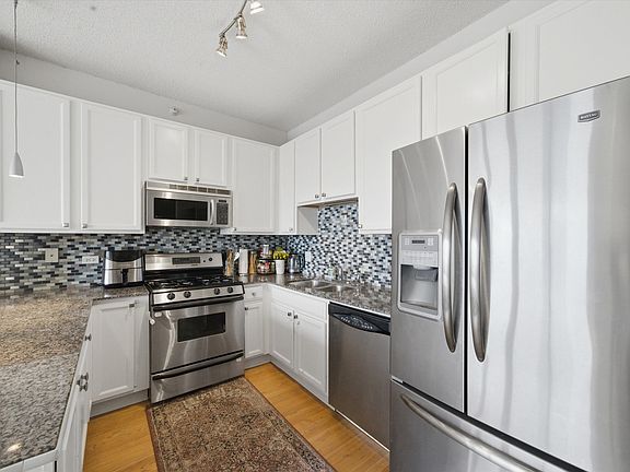 3rd image of 1717 S Prairie Ave APT 2207
