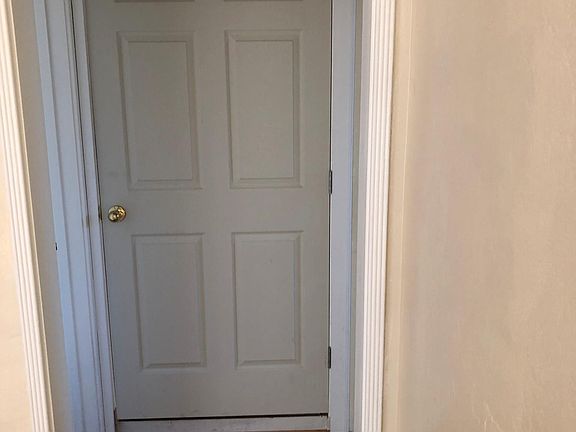 4th image of 2021 Heatherdale Ave