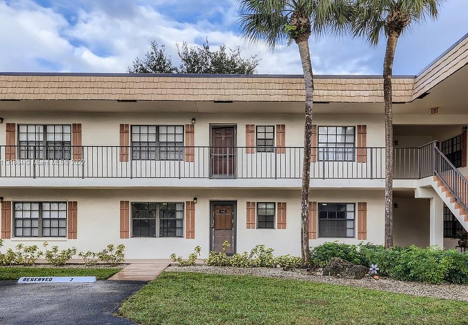 1st image of 4191 Oak Terrace Dr #4191