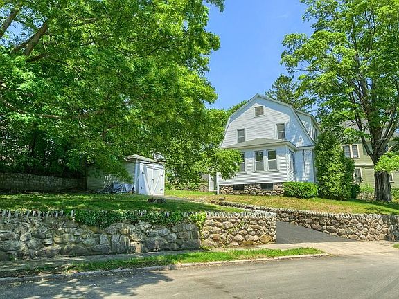 4th image of 81 Cypress Ave