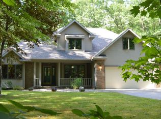 5582 Old Orchard Rd, Houghton Lake, MI 48629