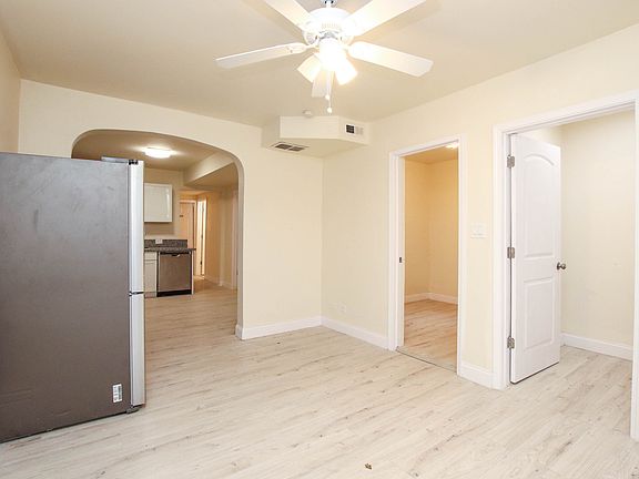 4th image of 1430 N Talman Ave #G