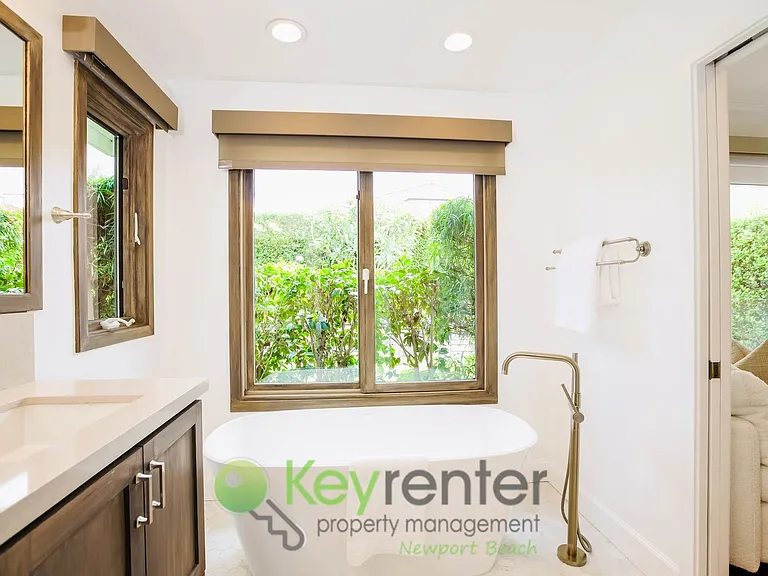 453 Seaward Rd — Photo 7