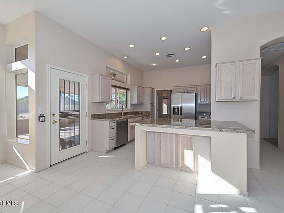 4th image of 14037 W PARADA Drive