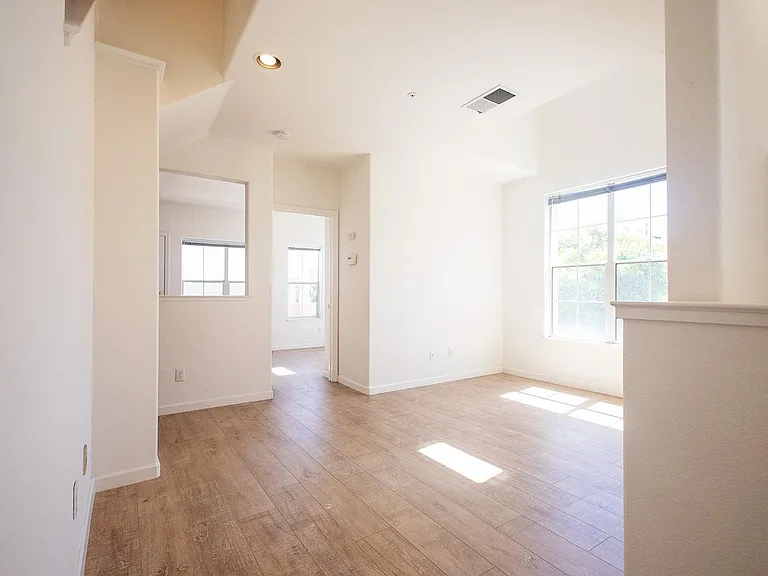 98 Freedom Ln — Photo 1
