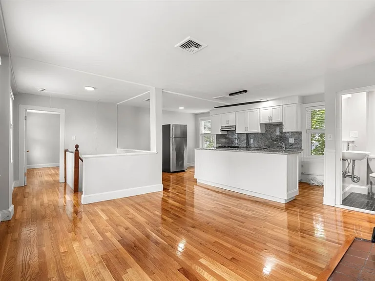 6 Blaney St #2 — Photo 8