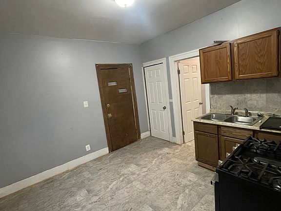 3rd image of 13155 Mackay St #1