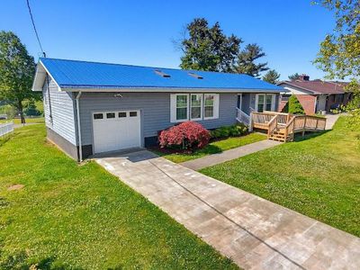 11 Hankins Ln, Castlewood, VA, 24224
