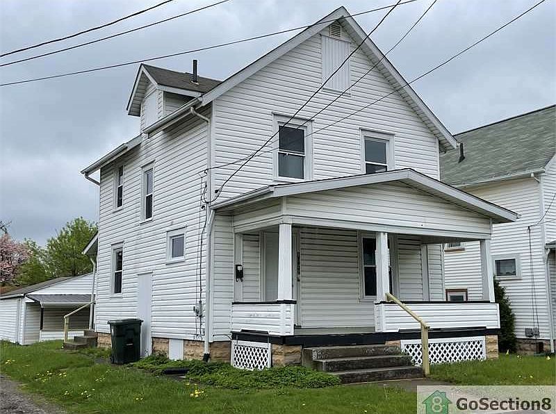 2nd image of 1022 Arlington Ave SW