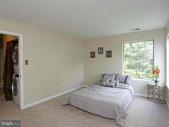 5th image of 109 Water Fountain Way Unit 302