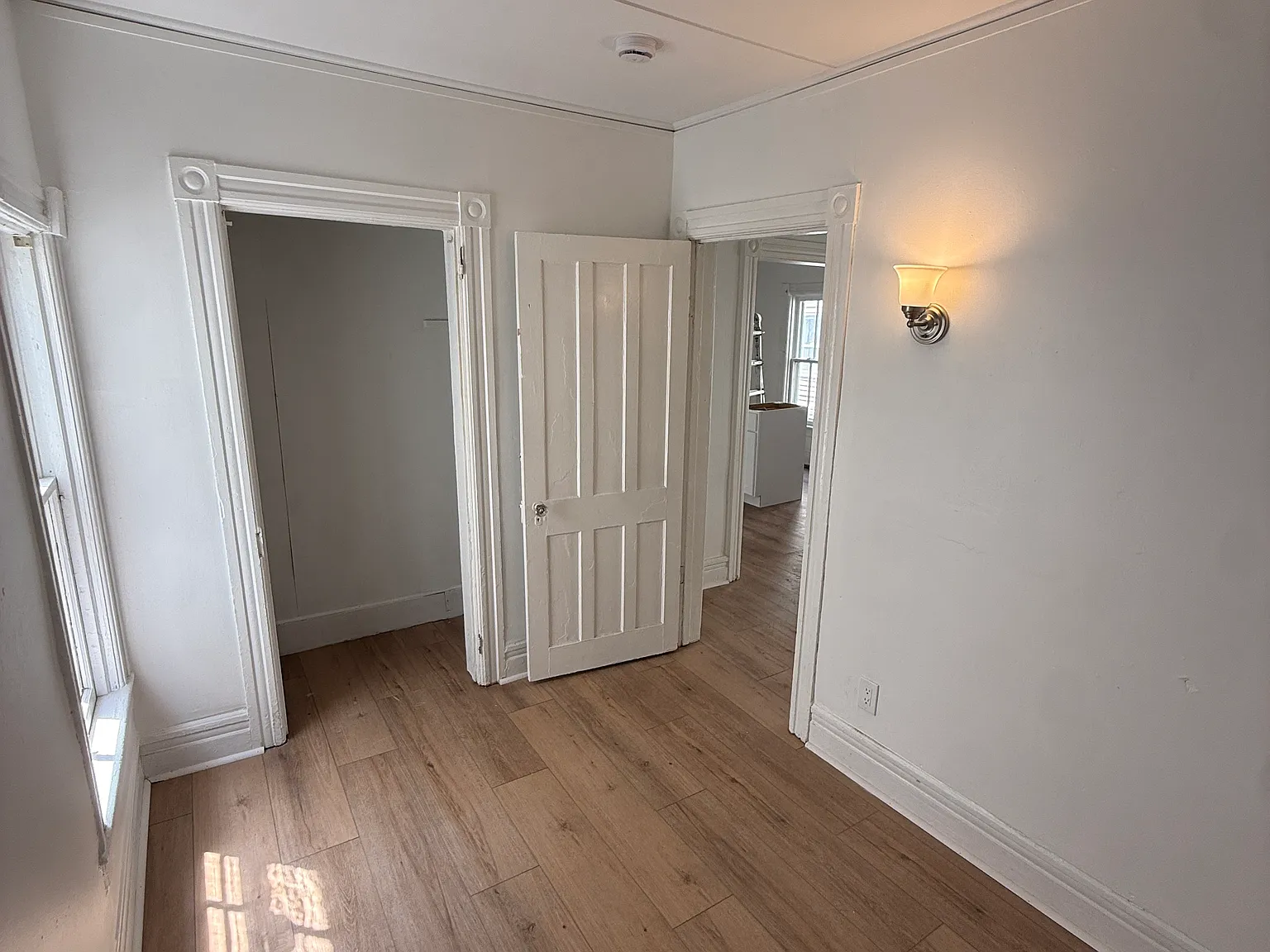 2 bed, 1100 sqft, $2,000 — Photo 3
