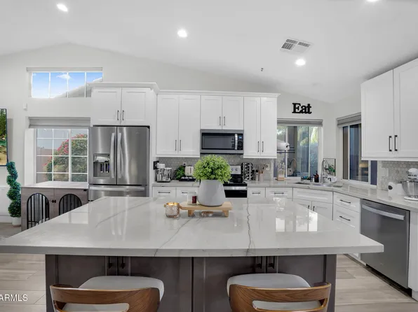 9410 E TOPEKA Drive, Scottsdale, AZ 85255