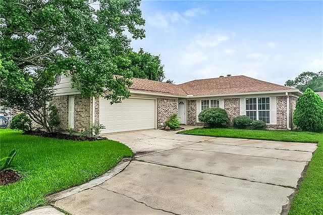 1st image of 2101 Sugarloaf Dr