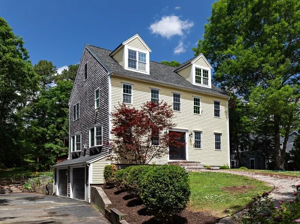 239 Beaver Dam Rd, Plymouth, MA 02360