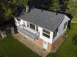 9812 271st Ave, Trevor, WI 53179