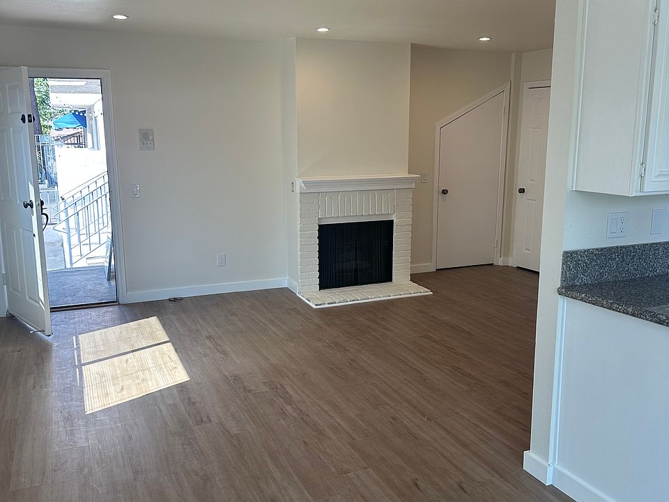 1st image of 14116 Tiara St #5