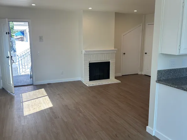 14116 Tiara St #5, Van Nuys, CA 91401