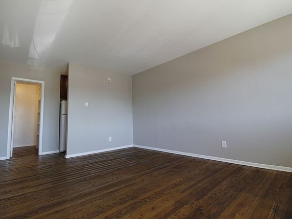 3rd image of 714 White Horse Pike APT 10A