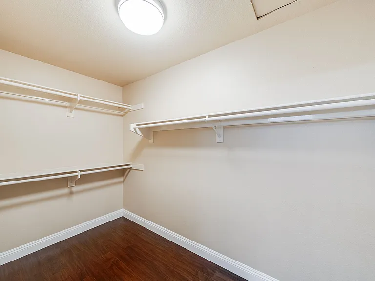 11761 Fricker Ave — Photo 30