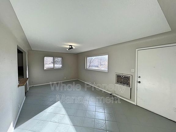2nd image of 954 Winona Ct