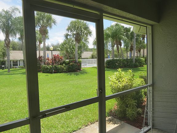 Courtyard View to Pool