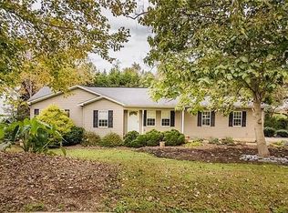 76 34th Ave NW, Hickory, NC 28601