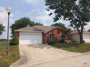 1049 Hogan Pl, Clinton, MO 64735