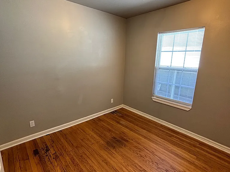 1134 S Xanthus Ave — Photo 14
