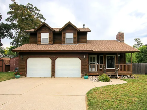 703 Shady Ridge Rd NW, Hutchinson, MN 55350